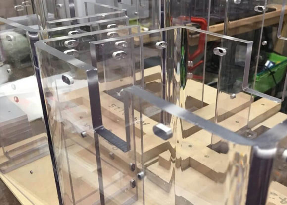 機械配件-PC透明板工程案例